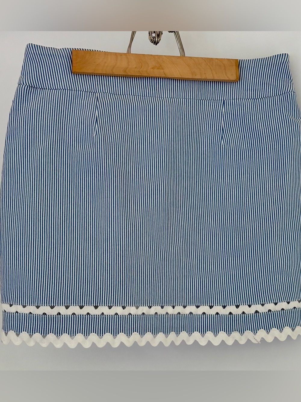 Crown & ivy, Blue and White Pinstripe, skort with Scalloped Trim, size 12
